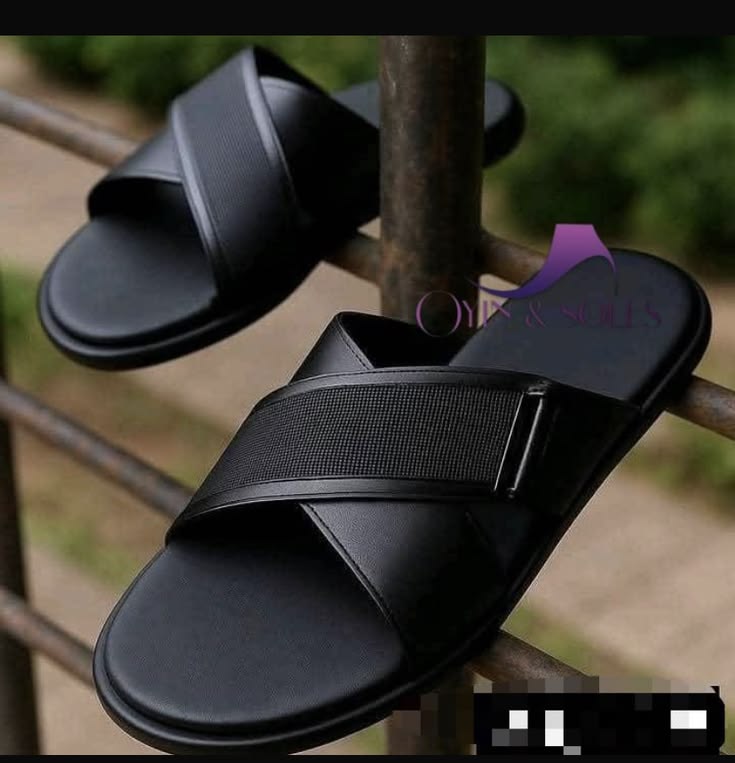 High-quality Men Flat Slippers thumbnail